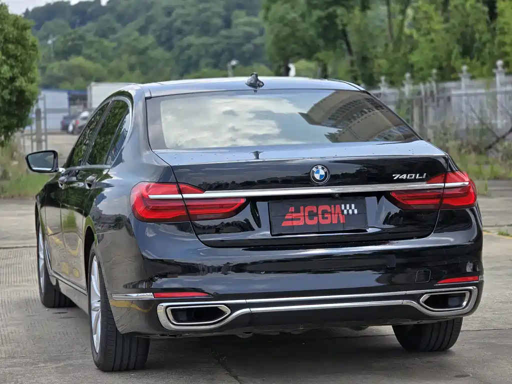 BMW 7 Series 2016 — фото 20