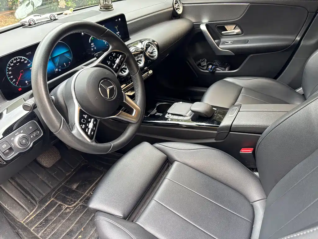 Mercedes-Benz A-Class 2022 — фото 4