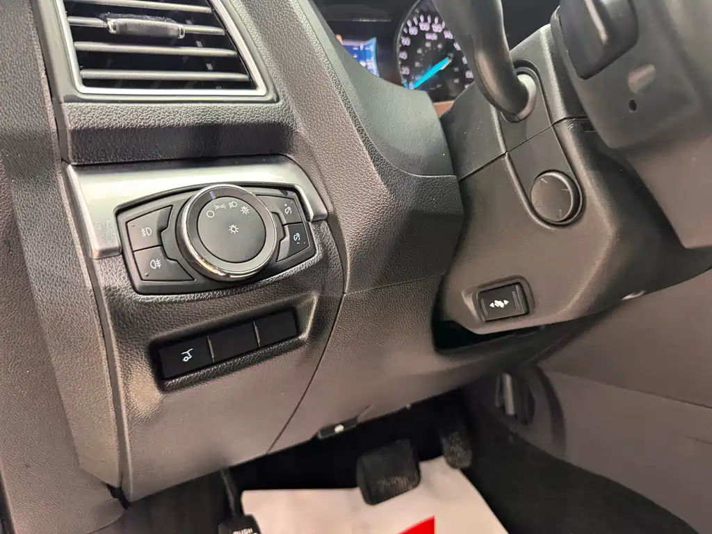 Ford Explorer 2018 — фото 13