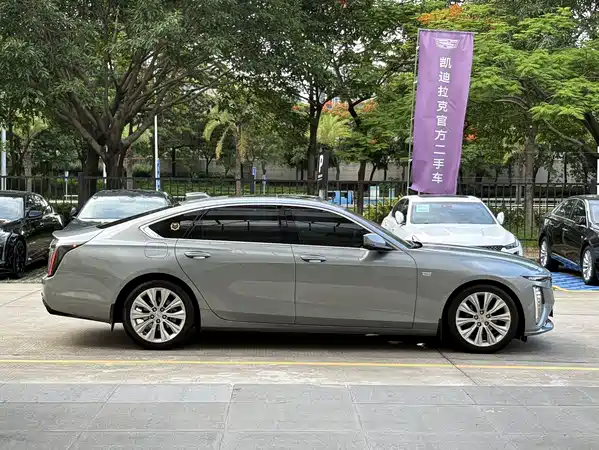 Cadillac CT6 2023