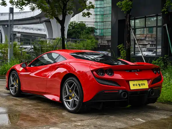 Ferrari F8 2022