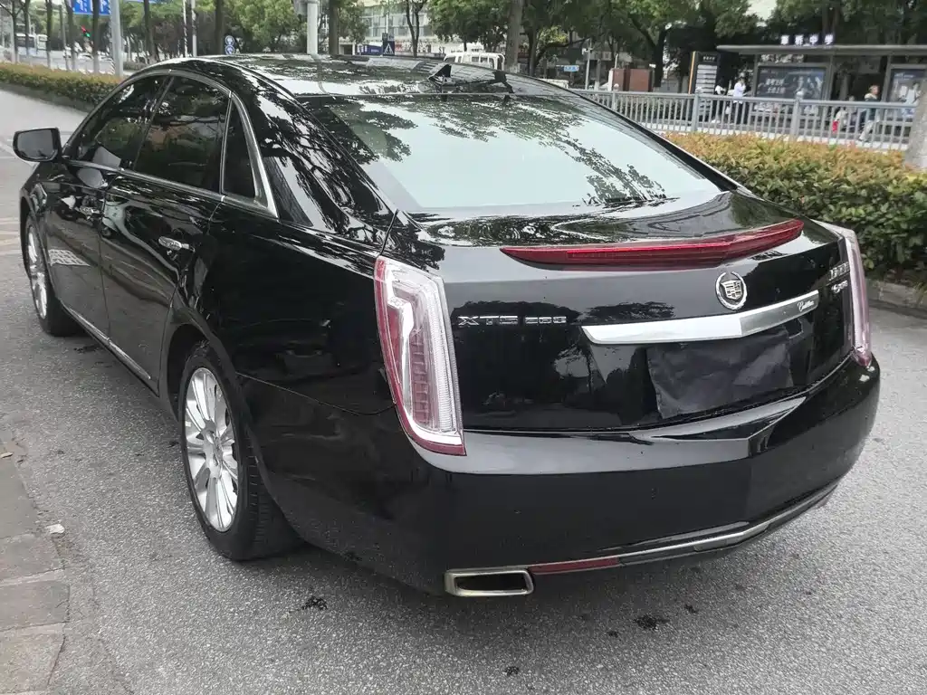 Cadillac XTS 2014 — фото 10