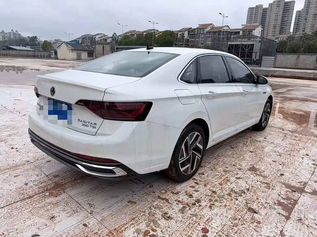 Volkswagen Sagitar 2021