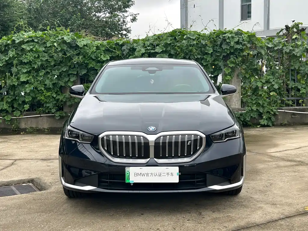BMW i5 2025 — фото 2