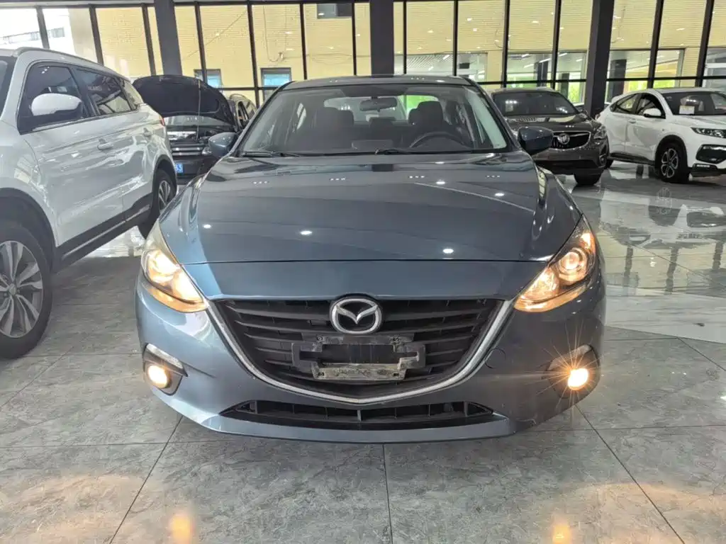 Mazda 3 Axela 2016 — фото 3