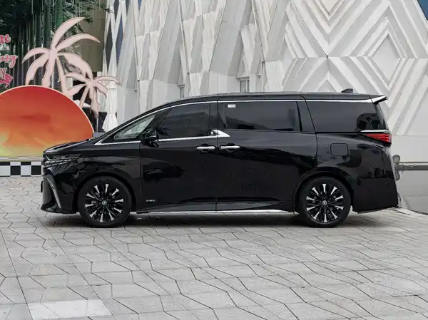 Toyota Alphard 2024