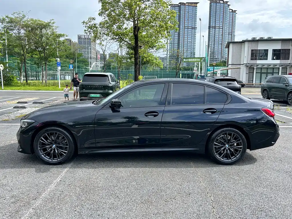 BMW 3 Series 2022