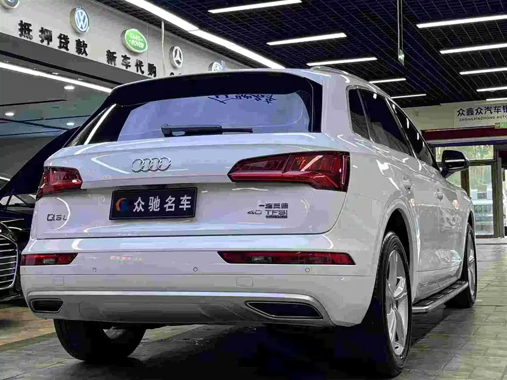 Audi Q5L 2019 — фото 7