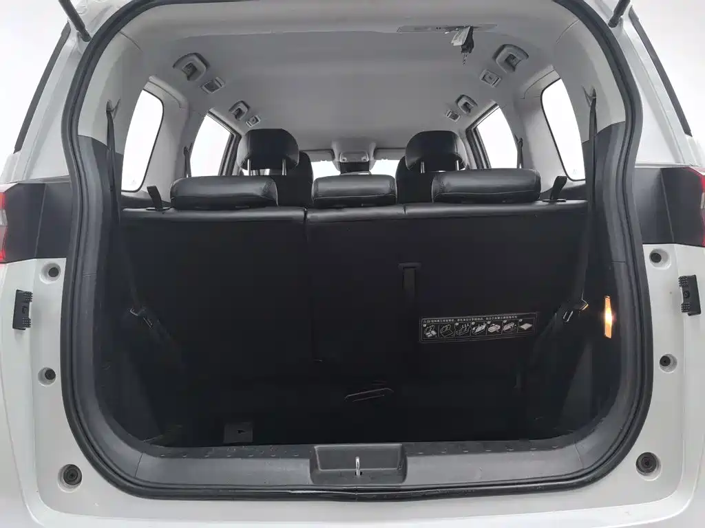 GAC Trumpchi M6 2023 — фото 16