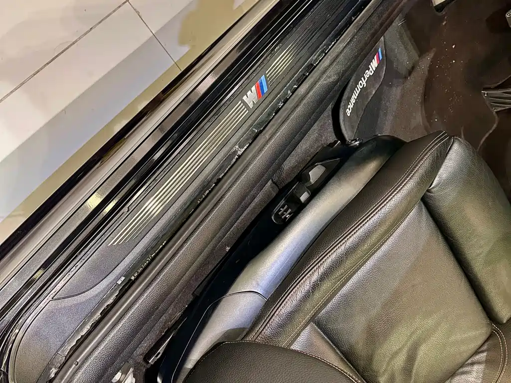 BMW 1 Series M 2012 — фото 12