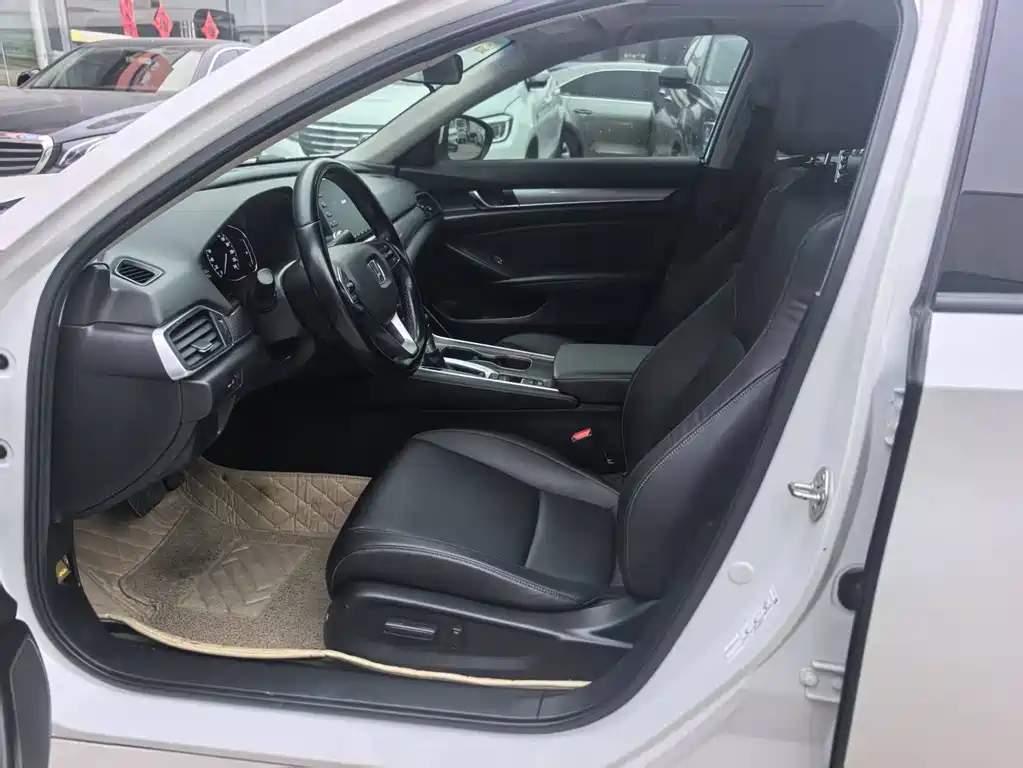 Honda Accord 2021 — фото 15