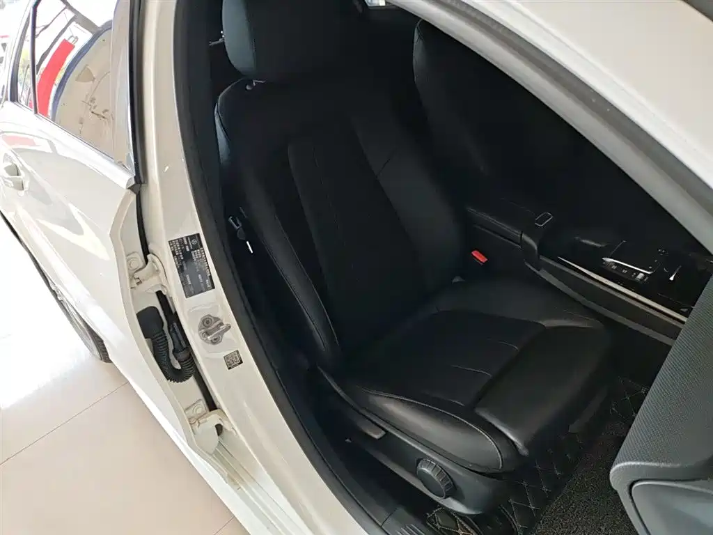Mercedes-Benz A-Class 2021 — фото 19