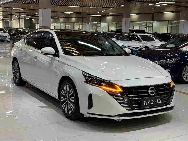 Nissan Teana 2023