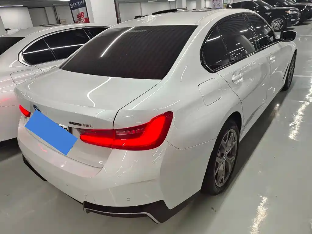 BMW i3 2025