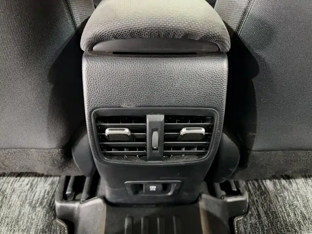 Toyota Levin 2022 — фото 17