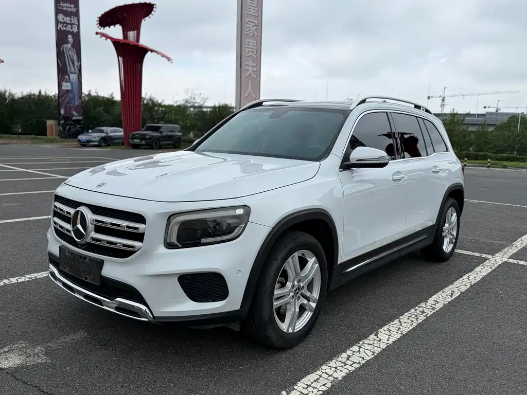 Mercedes-Benz GLB 2021 — фото 1