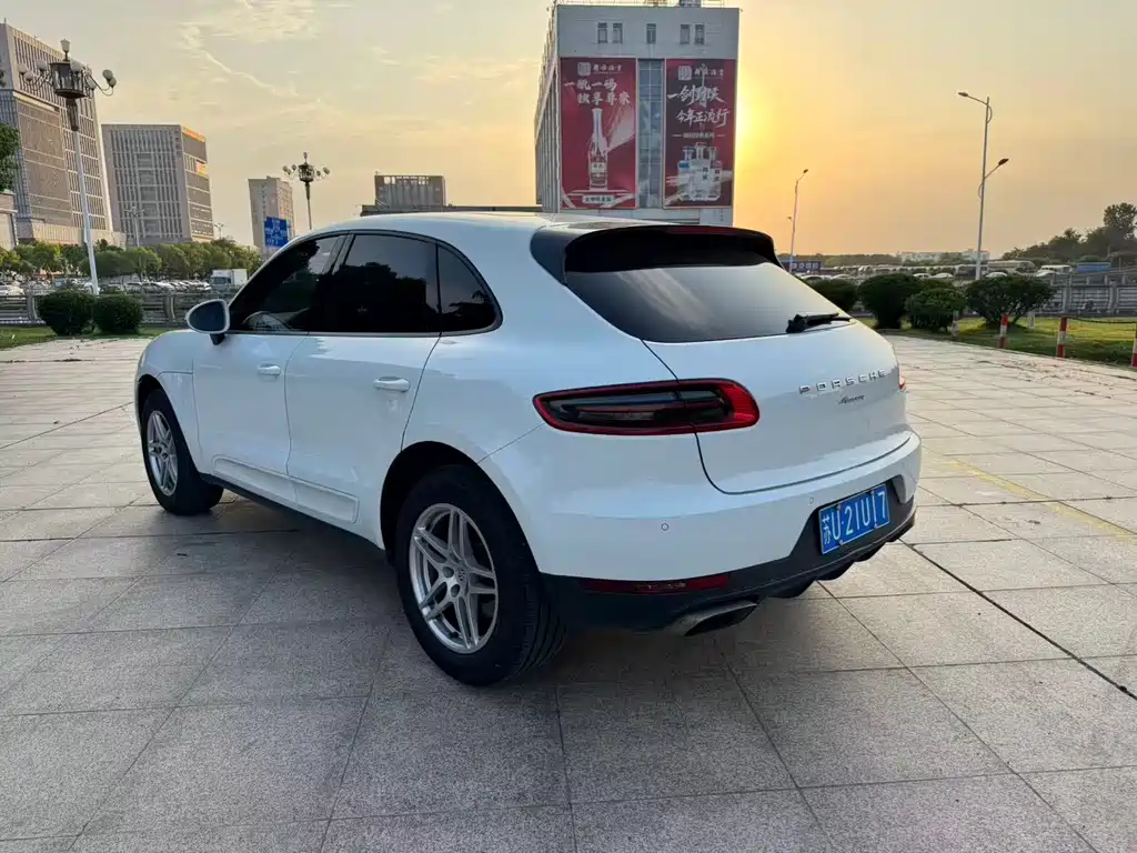 Porsche Macan 2017 — фото 9