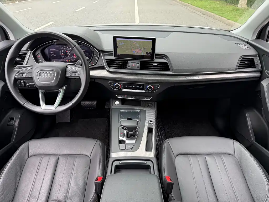Audi Q5L 2020 — фото 12