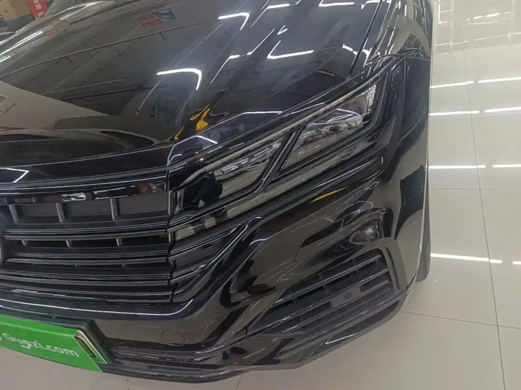 Volkswagen Touareg New Energy 2021 — фото 24