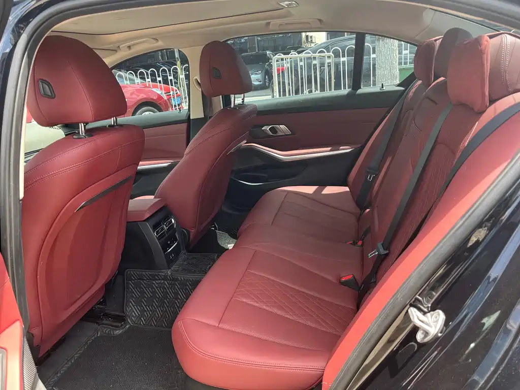 BMW 3 Series 2023
