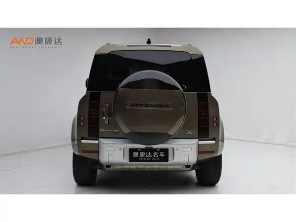 Land Rover Defender 2023