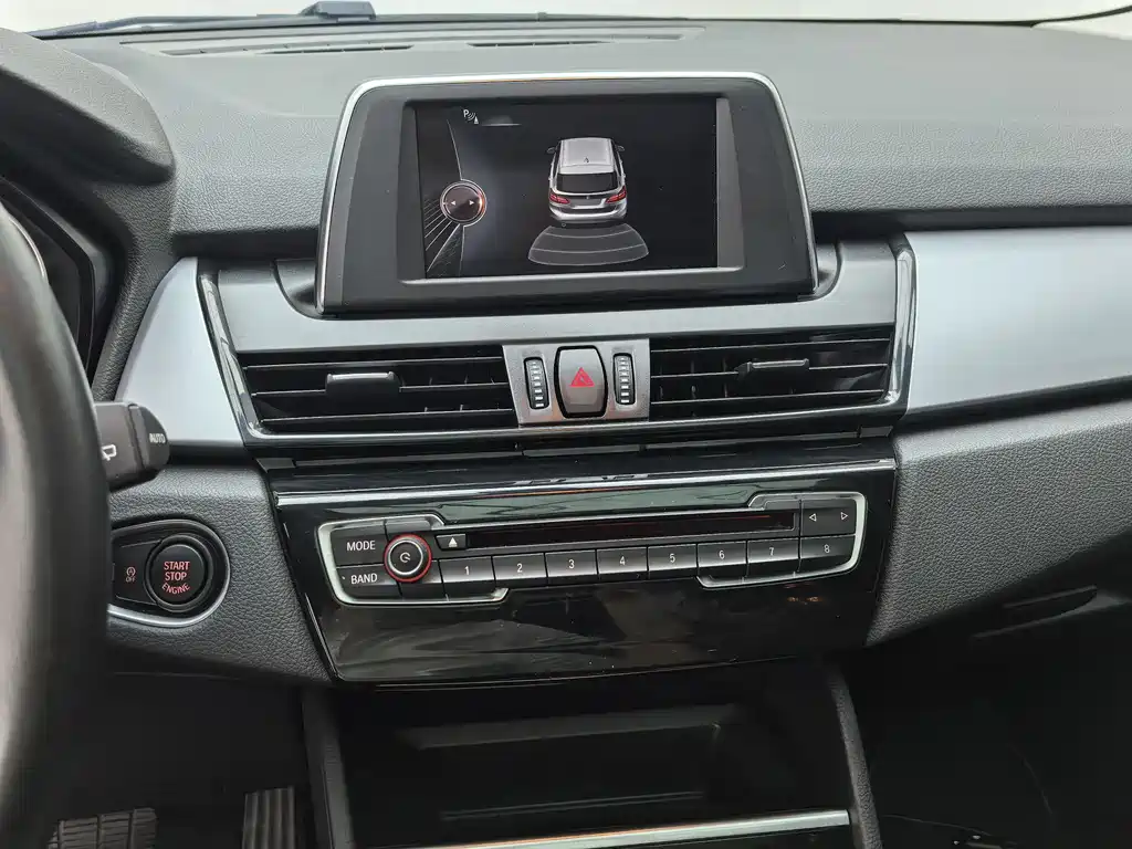 BMW 2 Series Active Tourer 2016 — фото 12