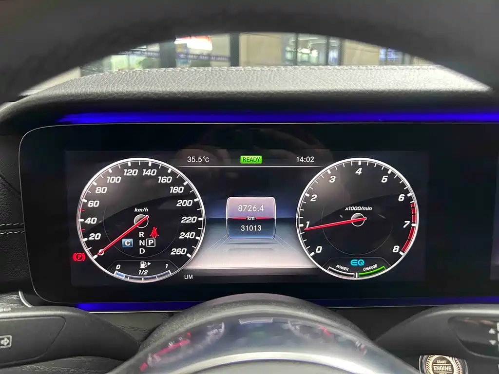 Mercedes-Benz E-Class 2019 — фото 16