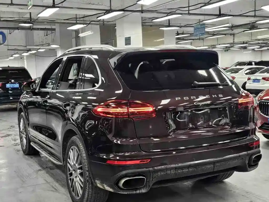 Porsche Cayenne 2015 — фото 14