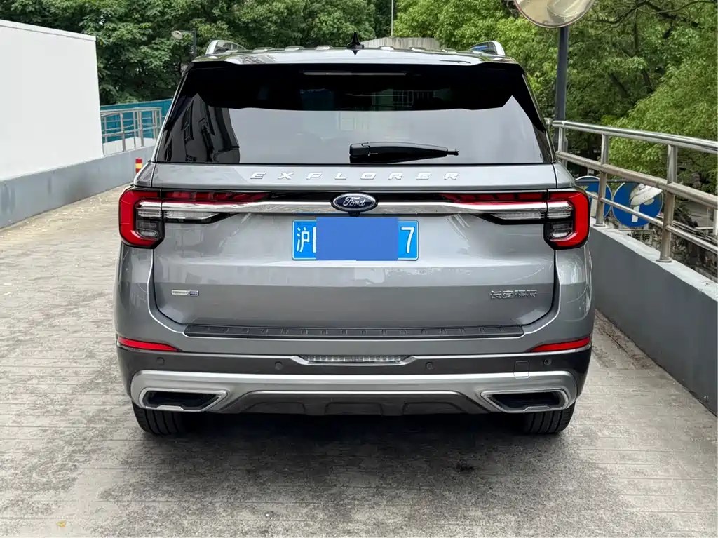 Ford Explorer 2023 — фото 22