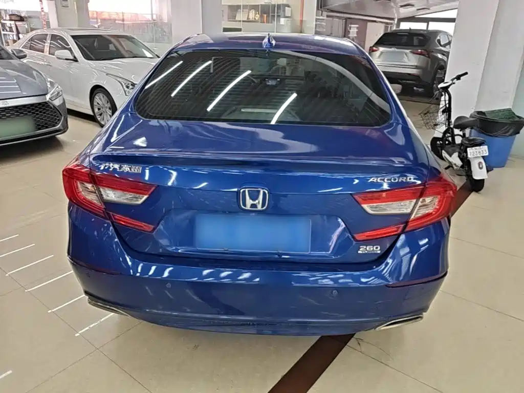 Honda Accord 2019 — фото 6