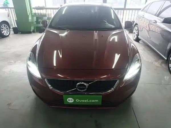 Volvo V40 2017