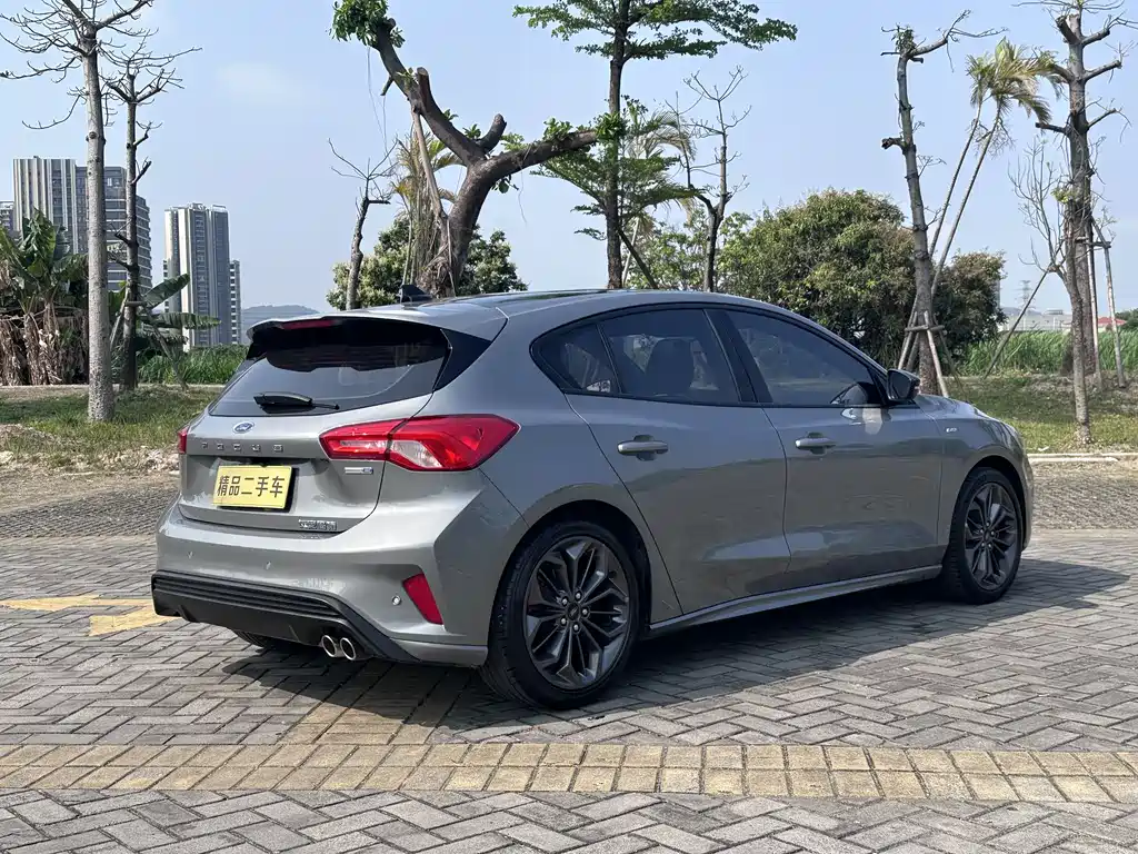 Ford Focus 2023 — фото 10