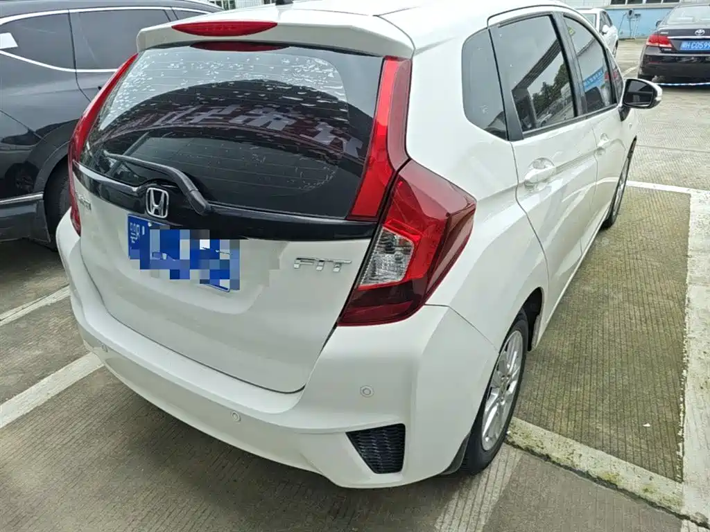 Honda Fit 2016 — фото 6