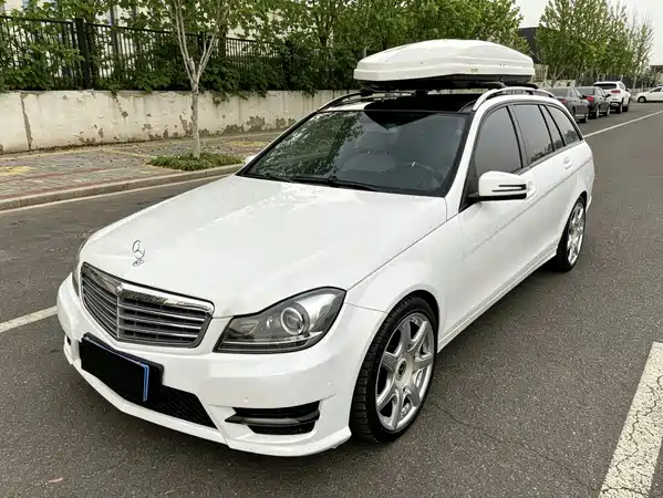 Mercedes-Benz C-Class 2011