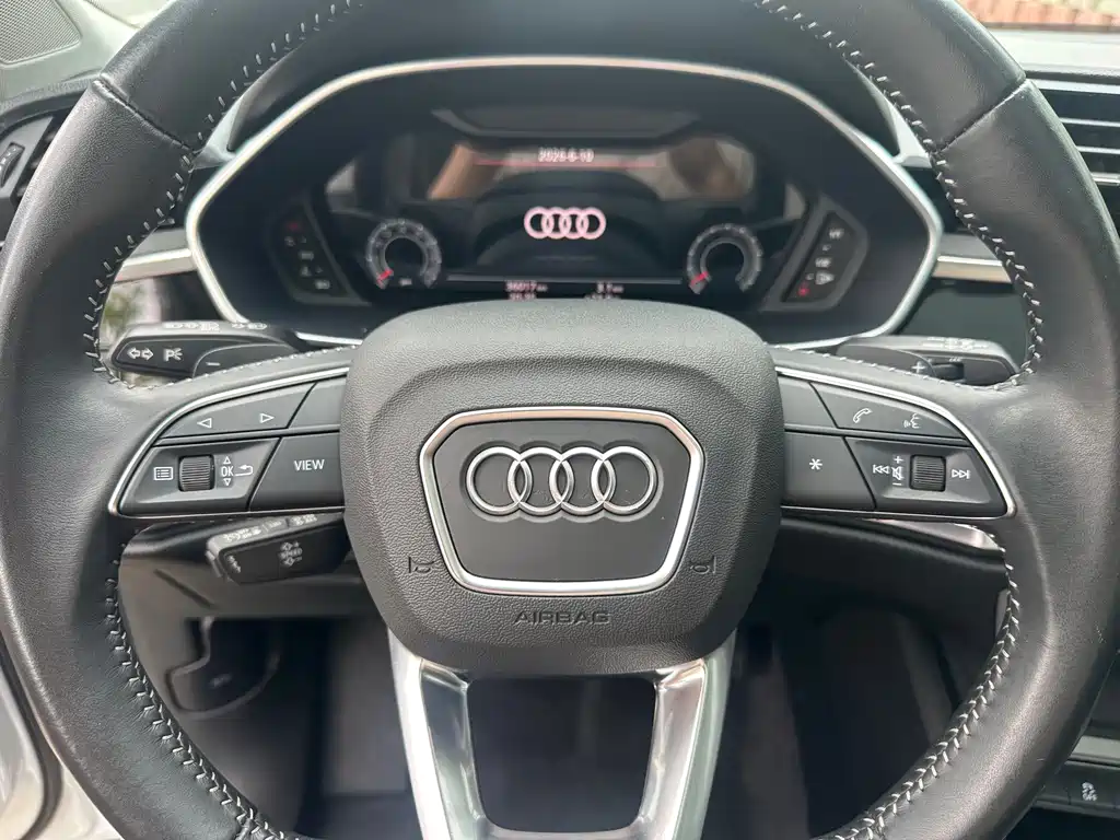 Audi Q3 2022 — фото 14