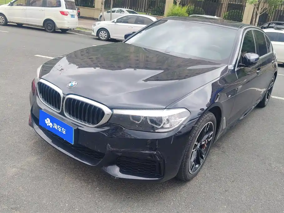 BMW 5 Series 2020 — фото 1