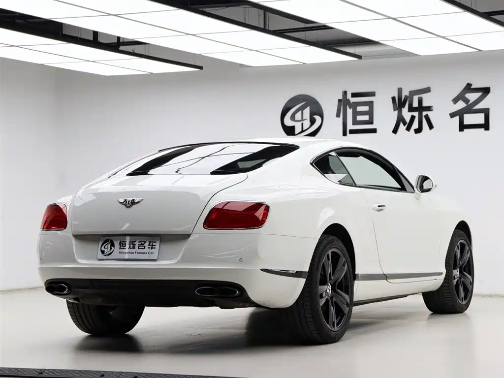 Bentley Continental 2016 — фото 26