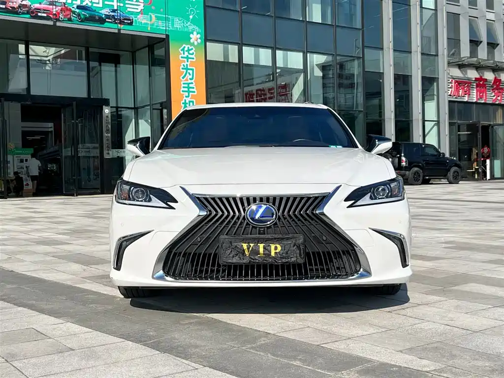 Lexus ES 2021 — фото 2