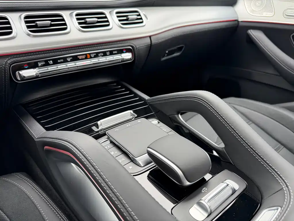 Mercedes-Benz GLE Coupe AMG 2025 — фото 10