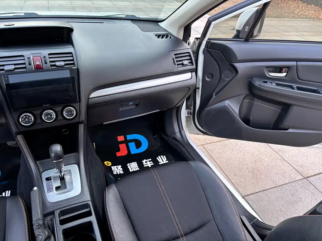 Subaru XV 2013 — фото 22