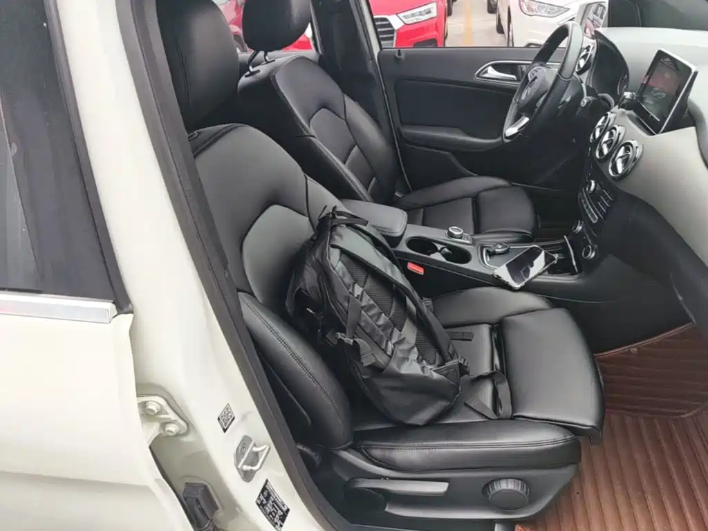 Mercedes-Benz B-Class 2016 — фото 25