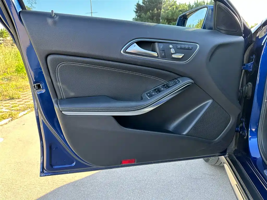 Mercedes-Benz GLA 2018 — фото 15