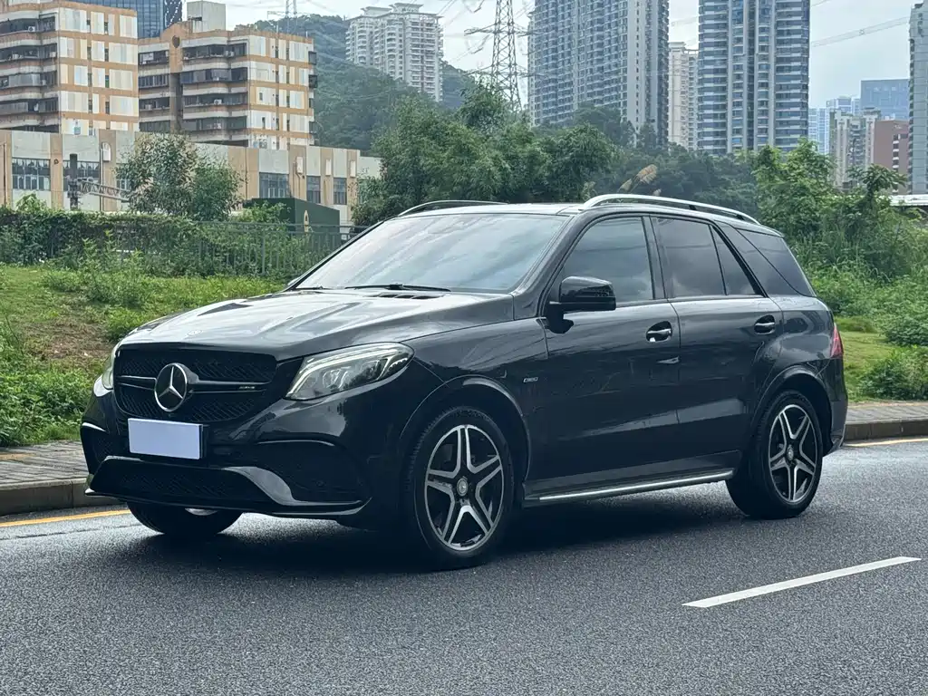 Mercedes-Benz GLE 2017 — фото 1