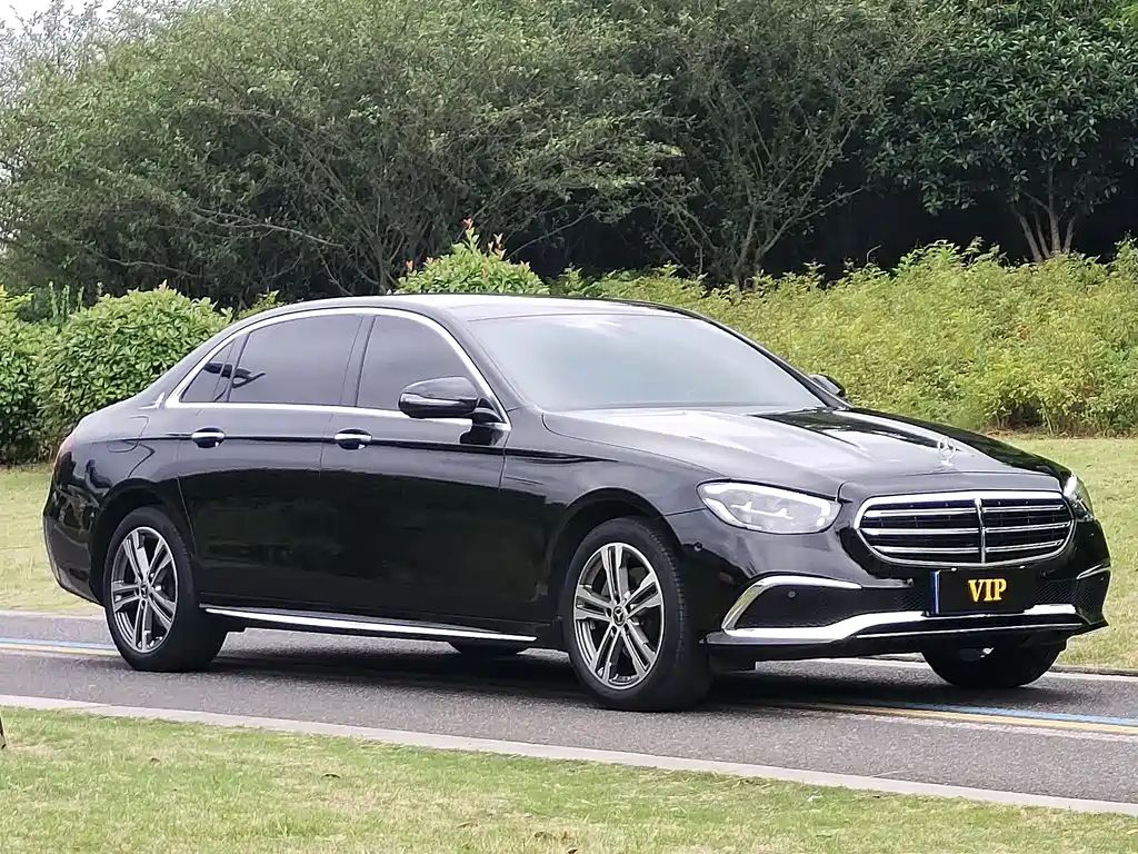 Mercedes-Benz E-Class 2022 — фото 3