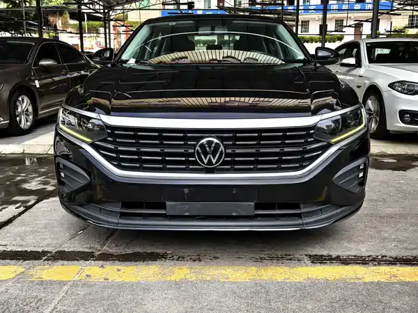 Volkswagen Passat 2022