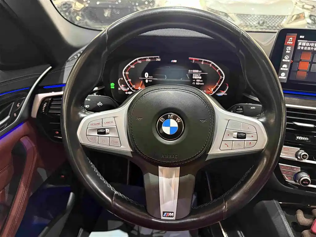 BMW 5 Series 2023 — фото 16
