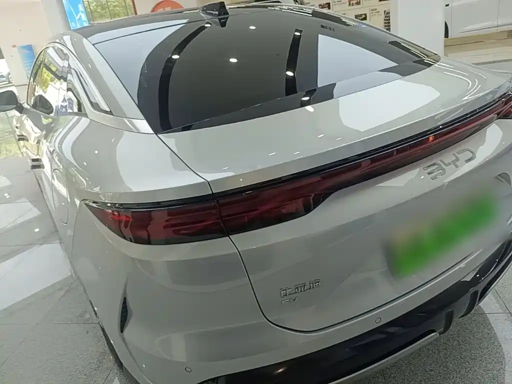 BYD Han L 2025