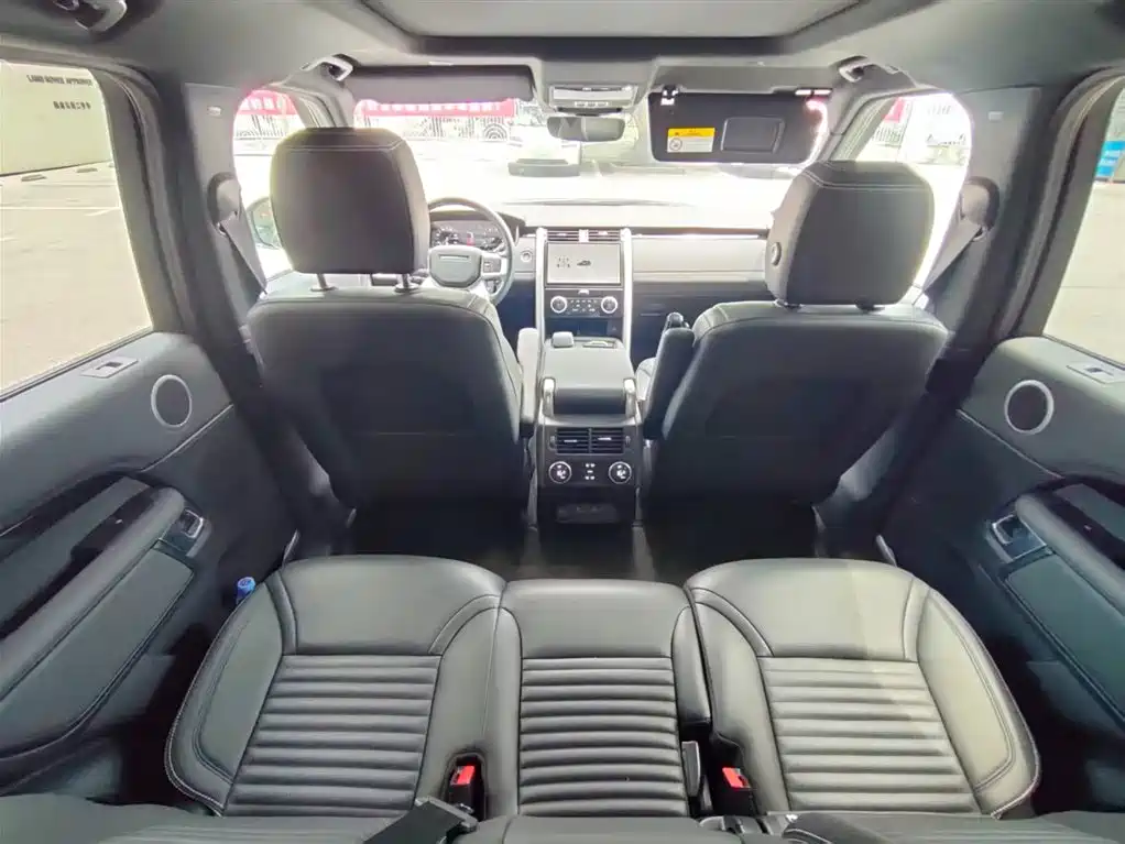 Land Rover Discovery 2025 — фото 17