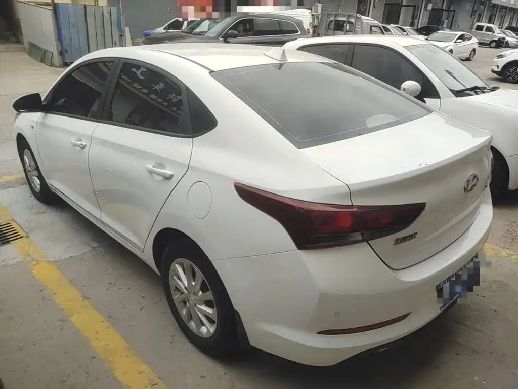 Hyundai Verna 2018 — фото 5