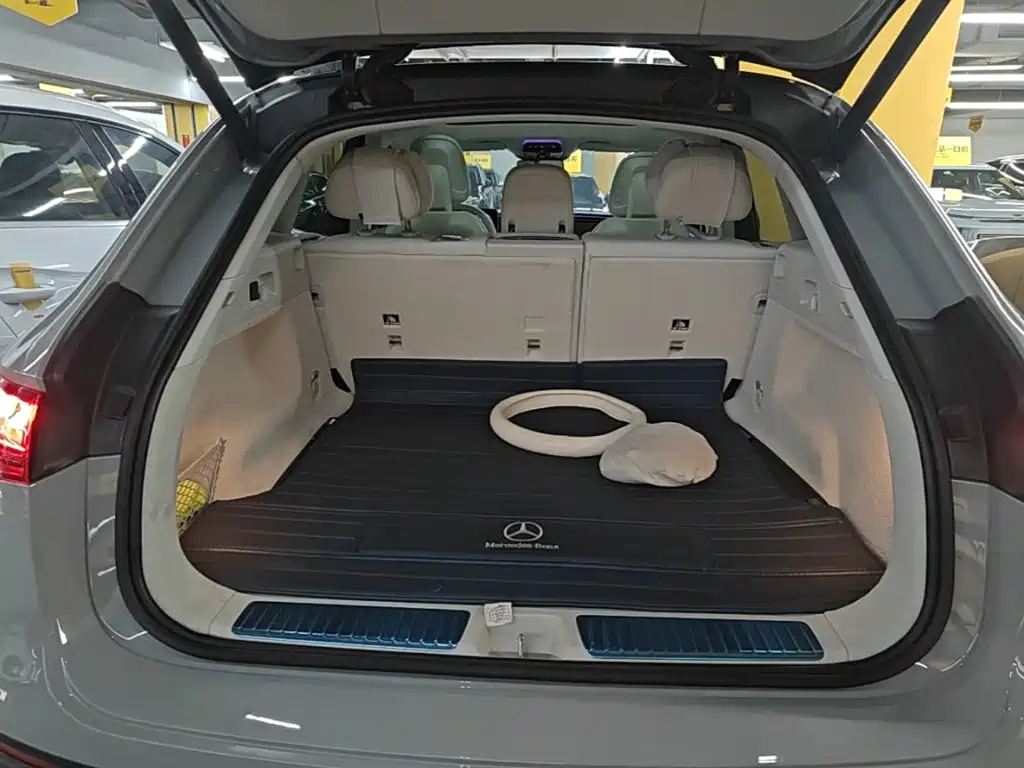 Mercedes-Benz EQE SUV 2023 — фото 19